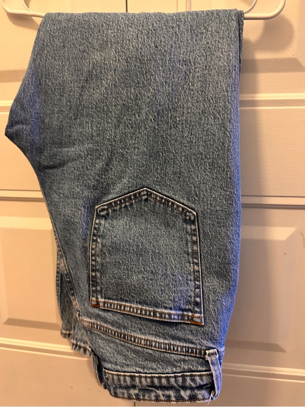 Abercrombie & Fitch - The 90’s Relaxed Jean - High Rise - Curve Love